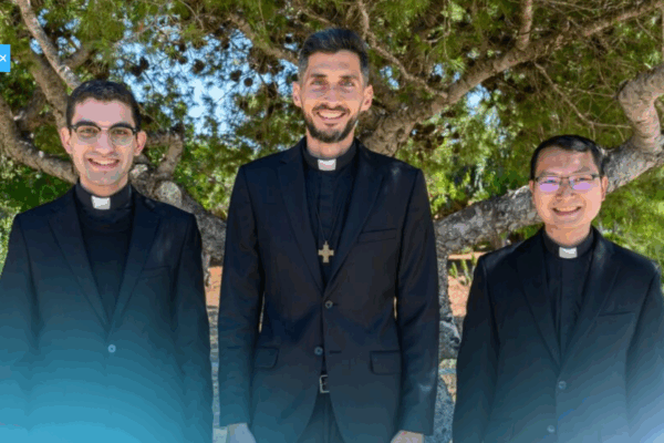3 SAĊERDOTI ĠODDA
